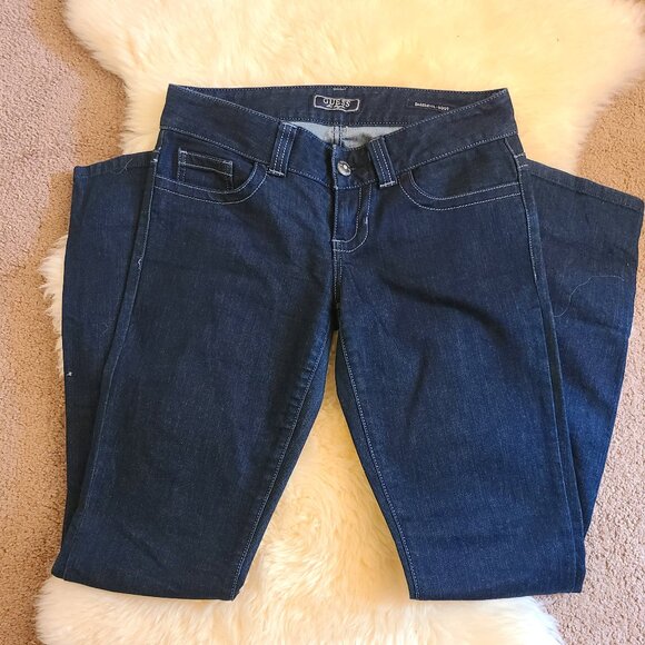 Guess Daredevil Lowrise Bootcut Jeans  - Size 28 x 32 - Picture 1 of 6